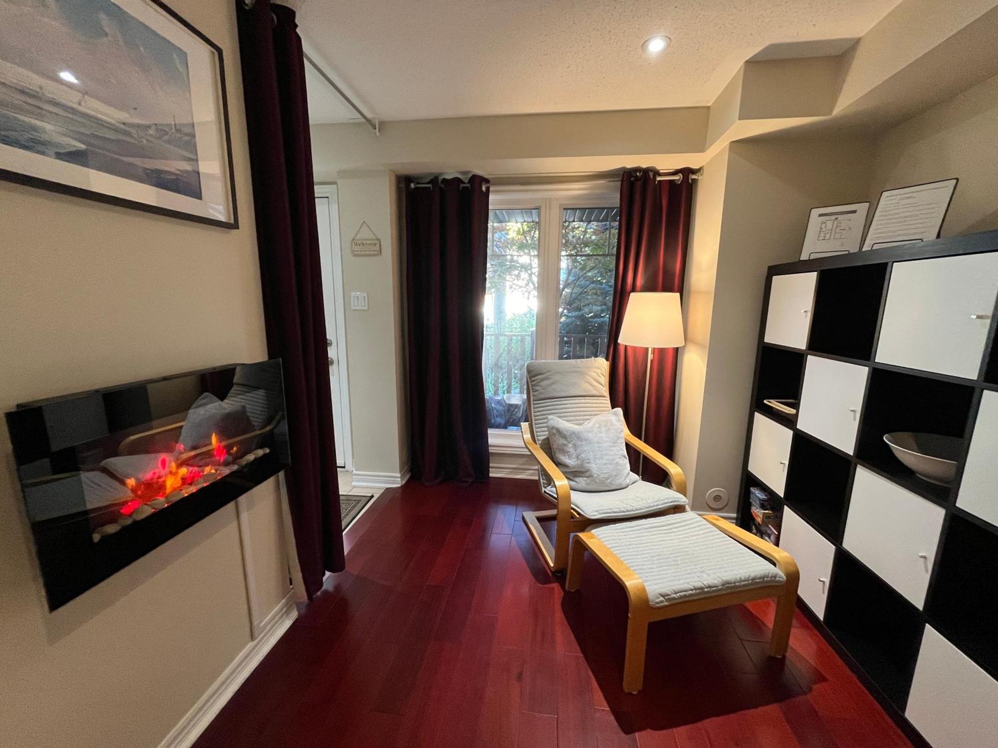 Stunning Rooms In Townhouse Across The Beach โตรอนโต ภายนอก รูปภาพ